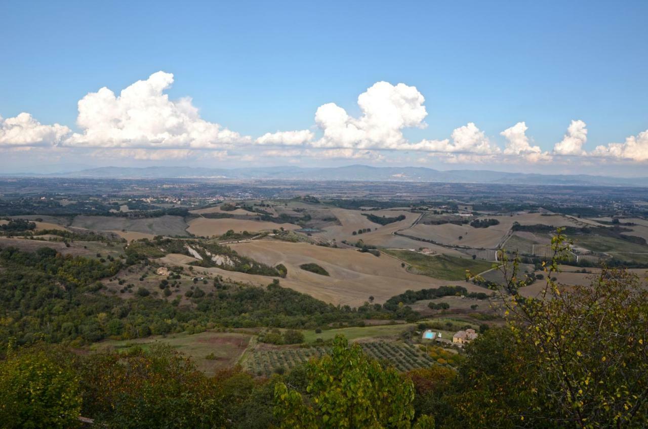 La Fraternita Villa Montefollonico ภายนอก รูปภาพ